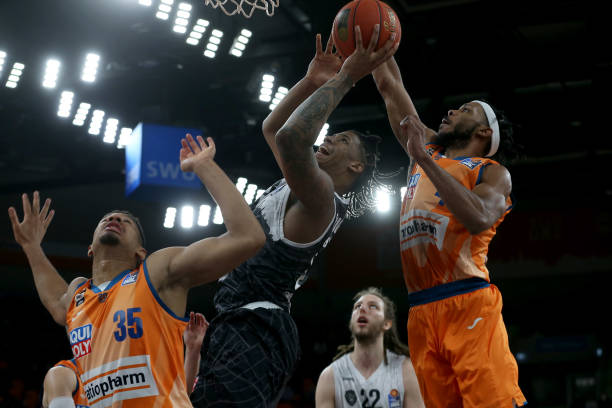 在足球赛场 在足球赛场