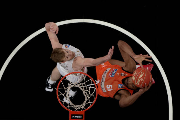 里昂与巴黎 里昂与巴黎