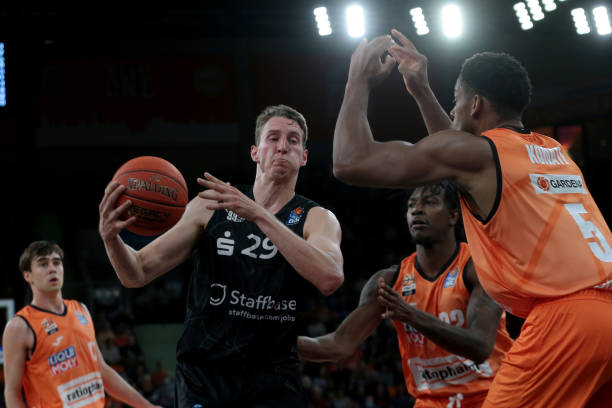 续球队的战 续球队的战